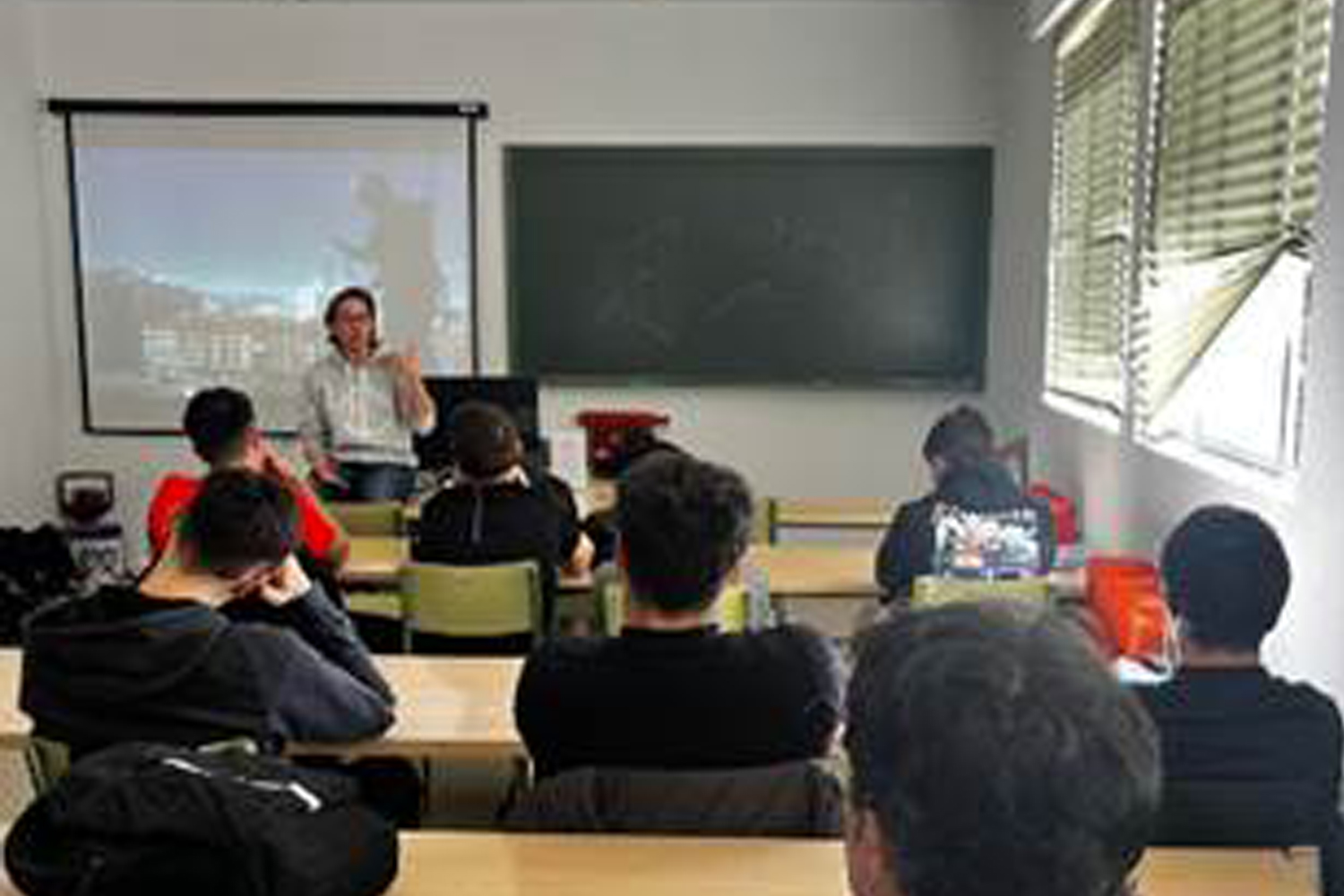 AESCON -CNC SALAMANCA ofrece un charla a los alumnos del ciclo formativo de construcción del Rodríguez Fabrés